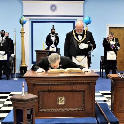 illuminati official 00112